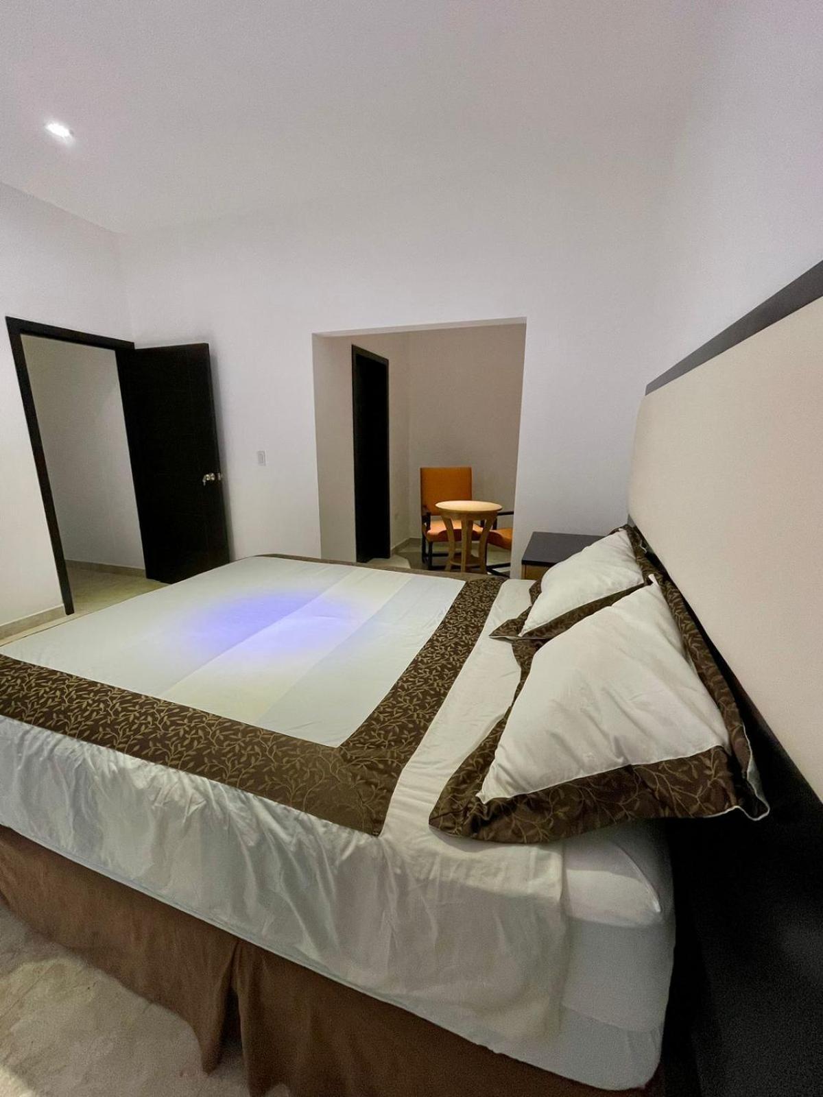 Suites Casa Blanca Ла-Пас Экстерьер фото